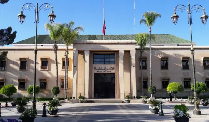 انتقادات تطال رئيس ملحقة يغيب عن الإدارة ويحضر حفلات الشارع بمراكش