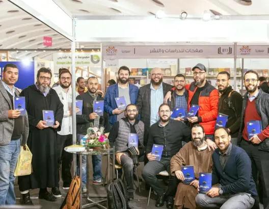 اعويطا يوقع “متطوع مكة”.. ويصرح: سيرة النبي رمزٌ للتطوع والعمل الإنساني (صور)