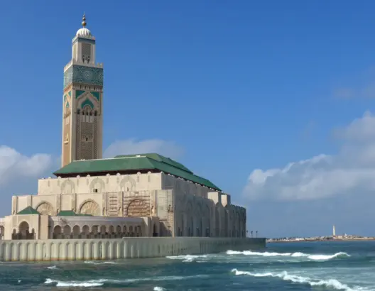 بناء على طلب من الملك .. المجلس العلمي يفتي بإغلاق المساجد