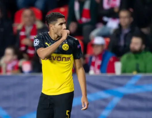 الدولي المغربي حكيمي يلمح إلى إمكانية الإنفصال عن ريال مدريد