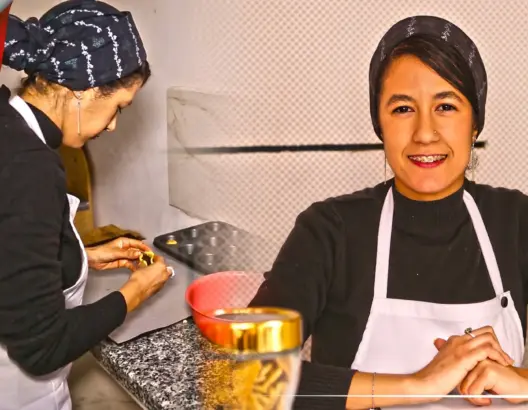 شابة فنانة في صنع الحلويات لا تسمع ولا تتكلم تكشف كيف تتواصل مع زبنائها وتوجه رسالة مؤثرة