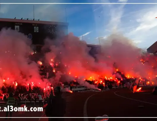 جماهير الجيش تشعل ملعب مولاي عبد الله بأكبر كركاج في الشطر الأول من البطولة(فيديو)