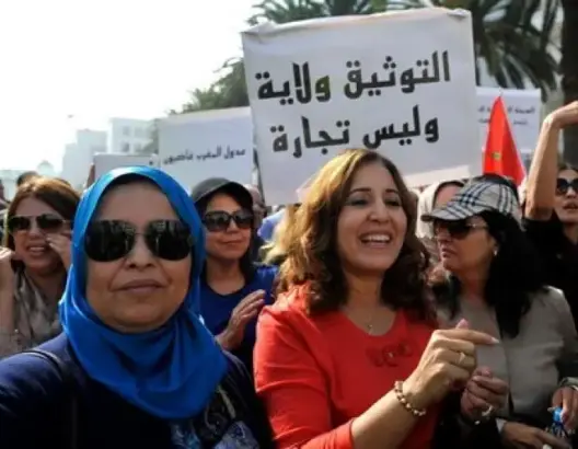 بعد لقاء العثماني.. الموثقون يعلقون احتجاجهم ويواصلون إغلاق مكاتبهم