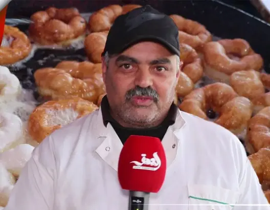 الدكالي: والدي علمني حرفة السفنج” والمواد باش كانخدموا غالية” (فيديو)