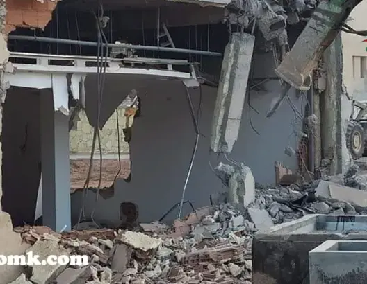 بعد الغضبة الملكية..هدم فيلات غير مرخصة بمشروع تغازوت باي (فيديو)