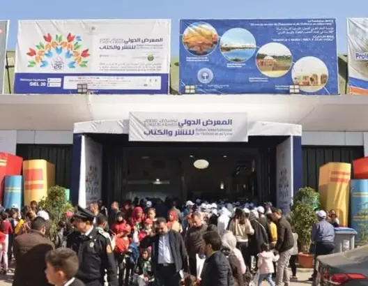معرض الكتاب دينامية ثقافية أم عرض تجاري؟ .. كُتاب يجيبون