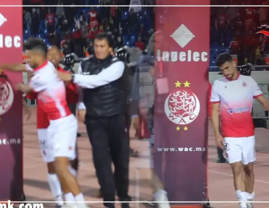 لاعبو الوداد يغادرون دونور تحث غضب جماهير النادي (فيديو)