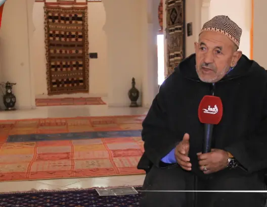 متحف الزربية بورزازات.. منسوجات غابرة وأيادٍ تتفن في نسج الصوف (فيديو)