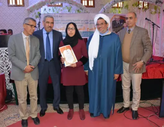 عامل أزيلال يشرف على توزيع جوائز على المتفوقين دراسيا