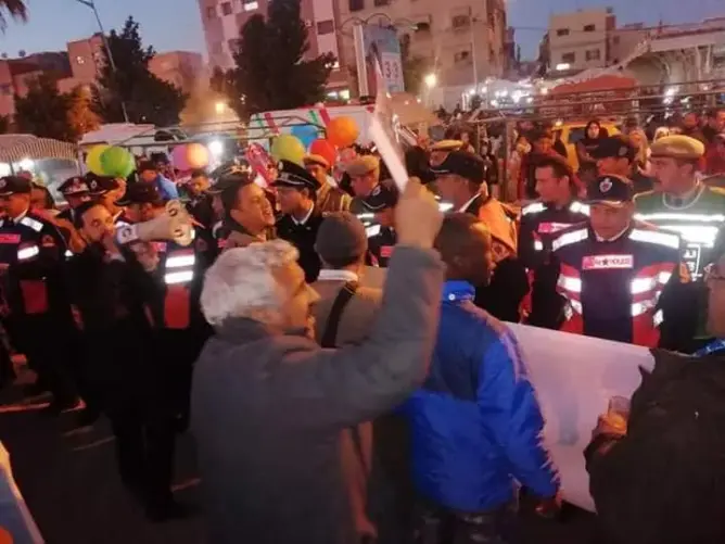 الأمن يطوّق مسيرة احتجاجية تطالب بإطلاق سراح بوذا بخنيفرة (صور)