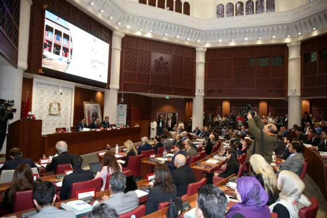 ندوة بمجلس النواب تُوصي بتقليص عدد الموقعين على العرائض