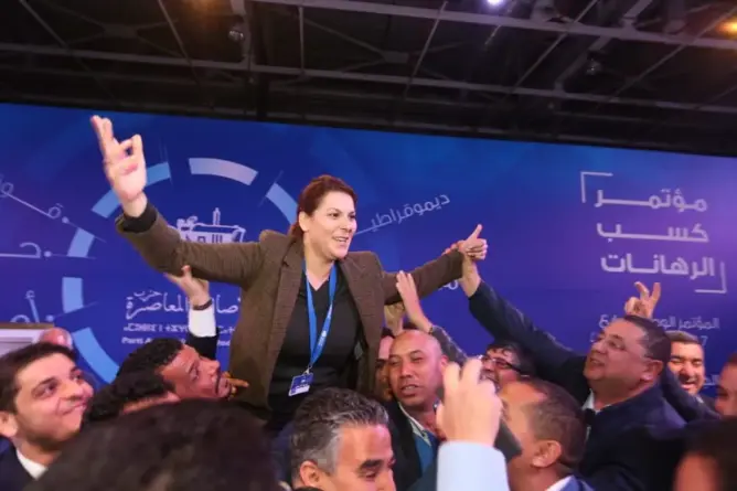 المنصوري تحدد موعد انتخاب أعضاء المكتب السياسي للأصالة والمعاصرة