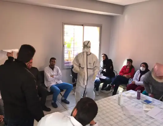أطر مستشفى دمنات في دورة تكوينية لمواجهة كورونا