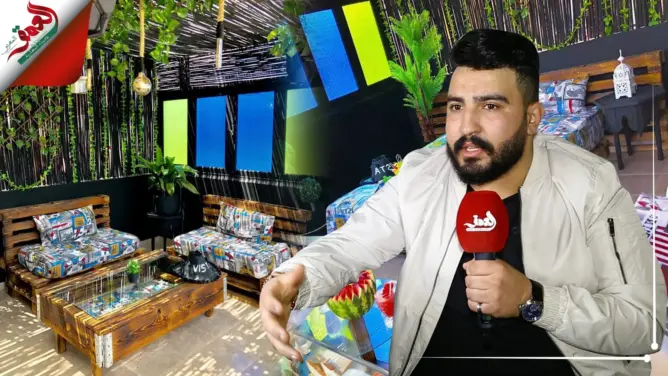عز الدين.. طنجاوي يحول المتلاشيات والنفايات إلى ديكورات وتحف فنية (فيديو)