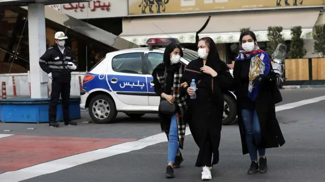 إيران تتجه لاعتماد قانون يستخدم الذكاء الاصطناعي لفرض الحجاب