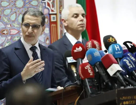 مطالب بالترقية الإستثنائية للممرضين المجازين على طاولة العثماني