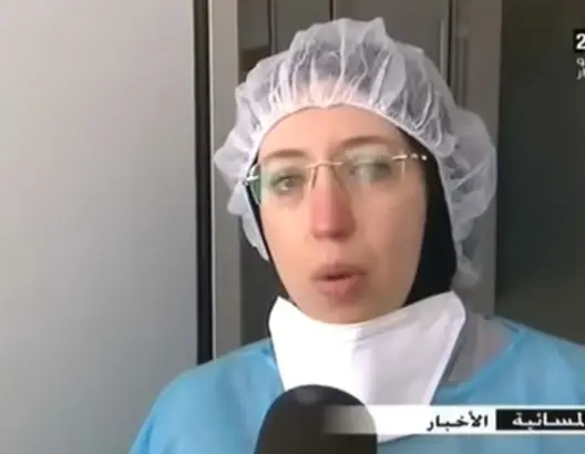 طبيبة مغربية تبكي بسبب كورونا في تصريح تلفزيوني وتثير التعاطف (فيديو)