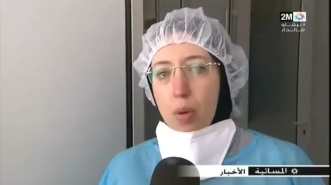 طبيبة مغربية تبكي بسبب كورونا في تصريح تلفزيوني وتثير التعاطف (فيديو)