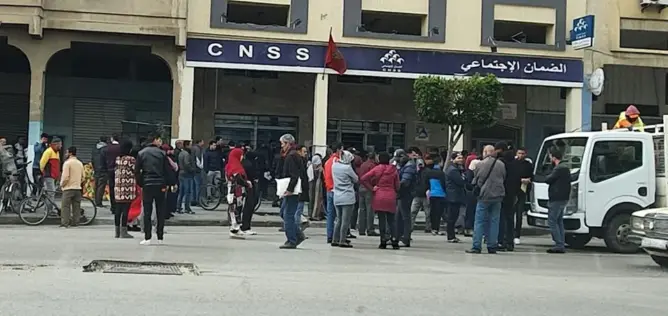اكتظاظ بوكالات الـCNSS للحصول على التعويضات.. ومطالب بالتدخل