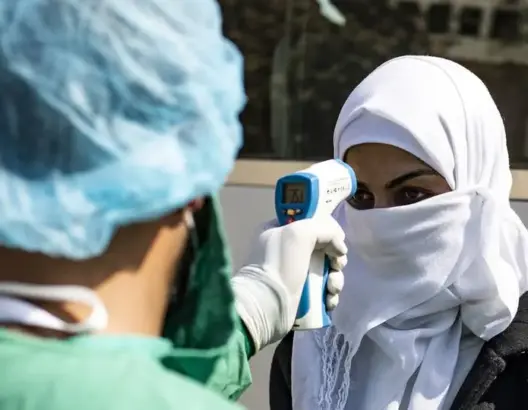 فيديو “مفبرك” ووقائع “زائفة” عن كورونا توقع بسيدة في قبضة الأمن