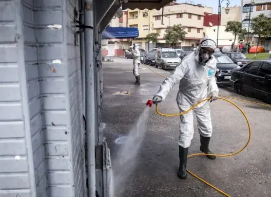 بسبب زيارة سياحية وحفلة.. المغرب يعلن مكناس والبيضاء بؤرتين لكورونا (فيديو)