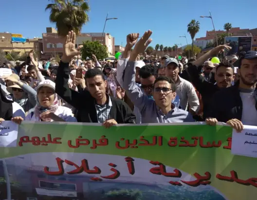 متعاقدو بني ملال يستنكرون إغلاق باب الحوار ويلوحون بسنة بيضاء