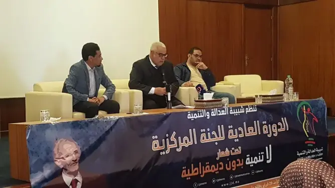 بنكيران يهاجم العثماني: لا أحد يلزم عليك أن تظل رئيسا للحكومة
