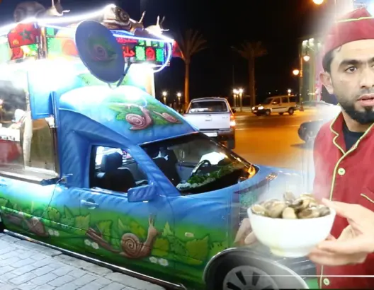 محسن.. أشهر بائع حلزون بطنجة .. وهذه رسالته للعاطلين (فيديو)