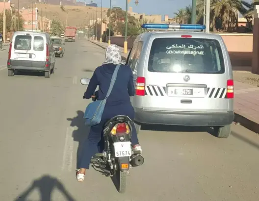 نساء في مواجهة “كورونا”.. مريم “عريفة” تلزم نساء زاكورة بالحجر الصحي