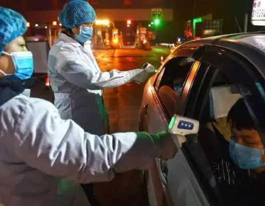 الصين ترفع قيود التنقل عن مقاطعة هوبي بؤرة تفشي فيروس “كورونا”
