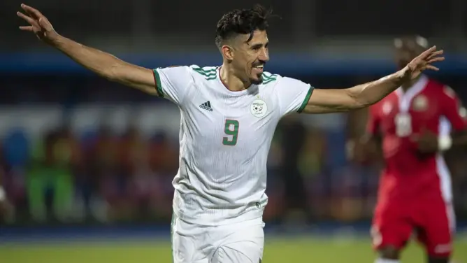 الدولي الجزائري بونجاح: “الرجاء واعرة” وحمد الله الأفضل عربيا