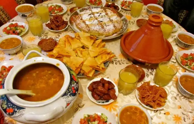 هل تغيير كمية ومواعيد الطعام في رمضان مفيد لصحة الإنسان؟
