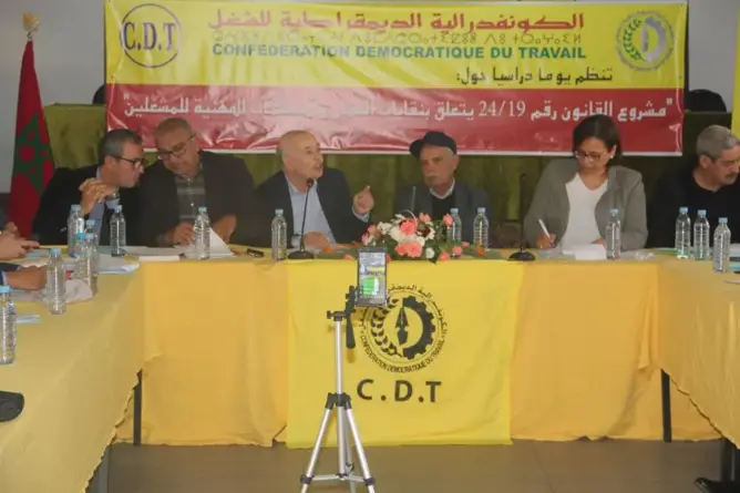 نقابة ترفض اقتطاع الحكومة من أجور الموظفين دعما لصندوق “كورونا” وتعتبره أحاديا