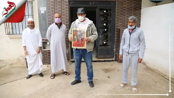 مختل عقليا يؤرق سكان عمارة بالبيضاء ومطالب بتدخل السلطات (فيديو)