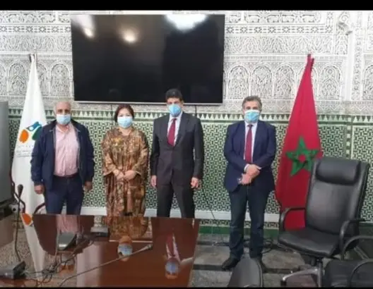 سيدة أعمال صينية تستعد لإنشاء وحدة صحية بجهة البيضاء وتتبرع بأجهزة تعقيم