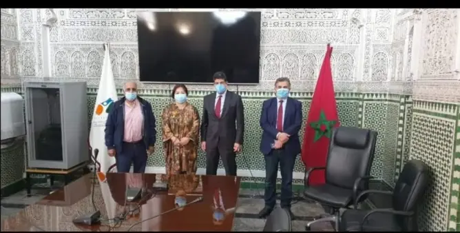 سيدة أعمال صينية تستعد لإنشاء وحدة صحية بجهة البيضاء وتتبرع بأجهزة تعقيم