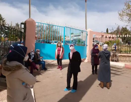 أطر بمستشفى أزيلال تحتج بسبب نقص وسائل مواجهة “كورونا”