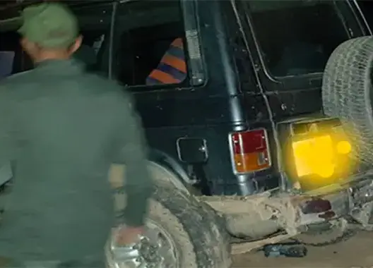 لاذ أصحابها بالفرار.. حجز سيارة تحمل معدات صيد الغزلان بضواحي بولمان