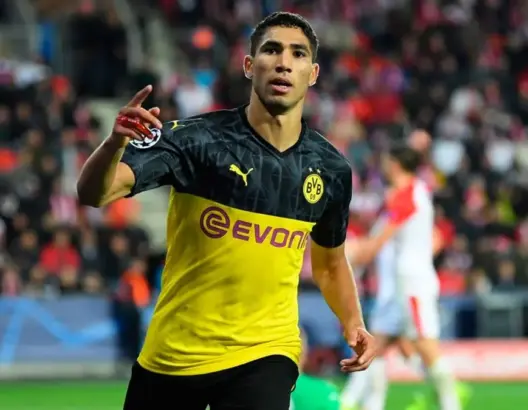 بعد عروض كبار أوروبا .. ريال مدريد يتحرك لتحصين المغربي حكيمي