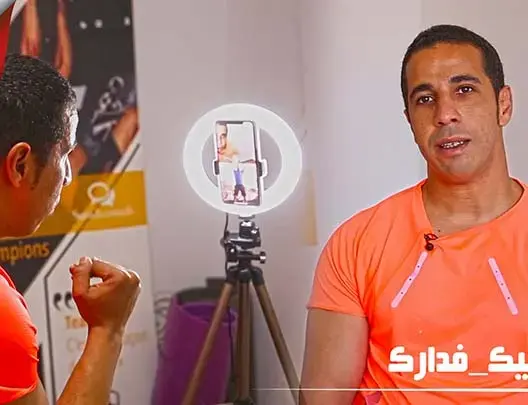 كوتش رياضي يقدم تداريب للمغاربة عن بعد خلال فترة الحجر الصحي .. ويكشف تفاصيل عن فكرته