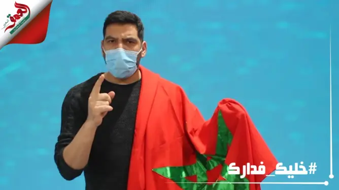 إعلامي مغربي بتركيا يستنكر حرق العلم الوطني ويوجه رسالة للمغاربة (فيديو)
