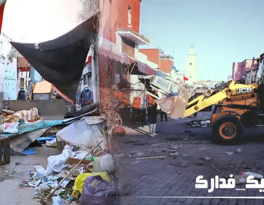 سلطات سلا تزيل محلات عشوائية بسوق شعبي أثناء الحجر الصحي (فيديو)