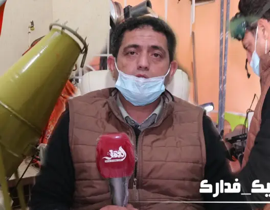 بمواد بسيطة.. مغربي يبتكر “مدفع رشاش” للتعقيم ويوجه رسالة للمسؤولين (فيديو)