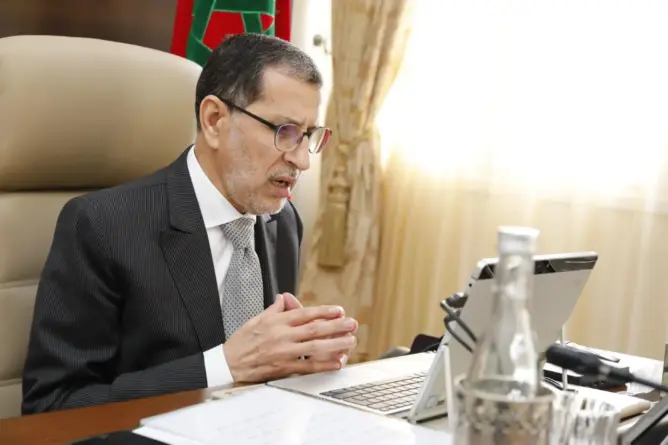 الحكومة تقرر إعداد قانون مالية تعديلي وتطلق مشاورات مع الأحزاب والنقابات