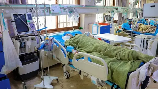 كبير المسؤولين الطبيين بأستراليا: نعتقد أن هناك 10 مليون مصاب بـ”كورونا” عالميا