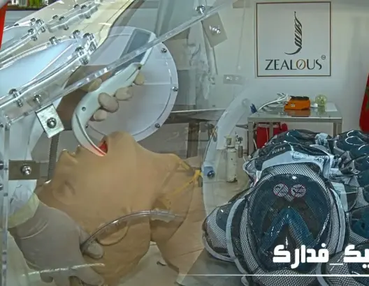 مهندس وطبيب جراح يطوران جهاز تنفس وصندوقا لحماية الأطر الطبية من عدوى كور. ونا