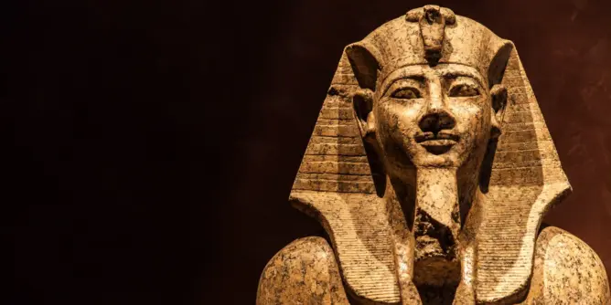 الإشارات السياسية في قصة موسى .. علو فرعون في الأرض وجَعْلُ أهلها شيعا