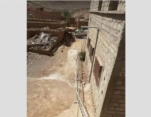 سلطات فم زكيد تطوق منزل أسرة تأكدت إصابة 3 من أفرادها بكورونا (صور)