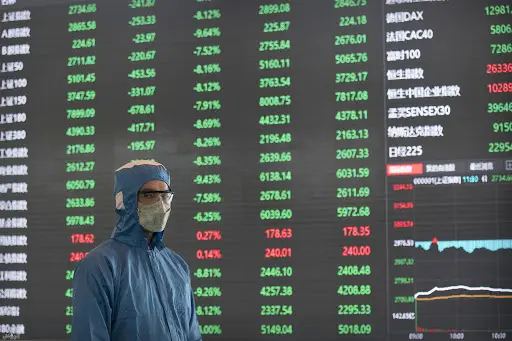 أزمة “كورونا” بالمغرب.. تأثر قطاع السيارات والفوسفاط وتراجع في سوق الأسهم