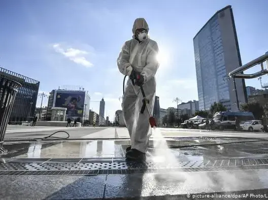 طبيب مغربي بألمانيا: التزام الألمان بإجراءات الحجر الصحي سر نجاح تجربة بلادهم